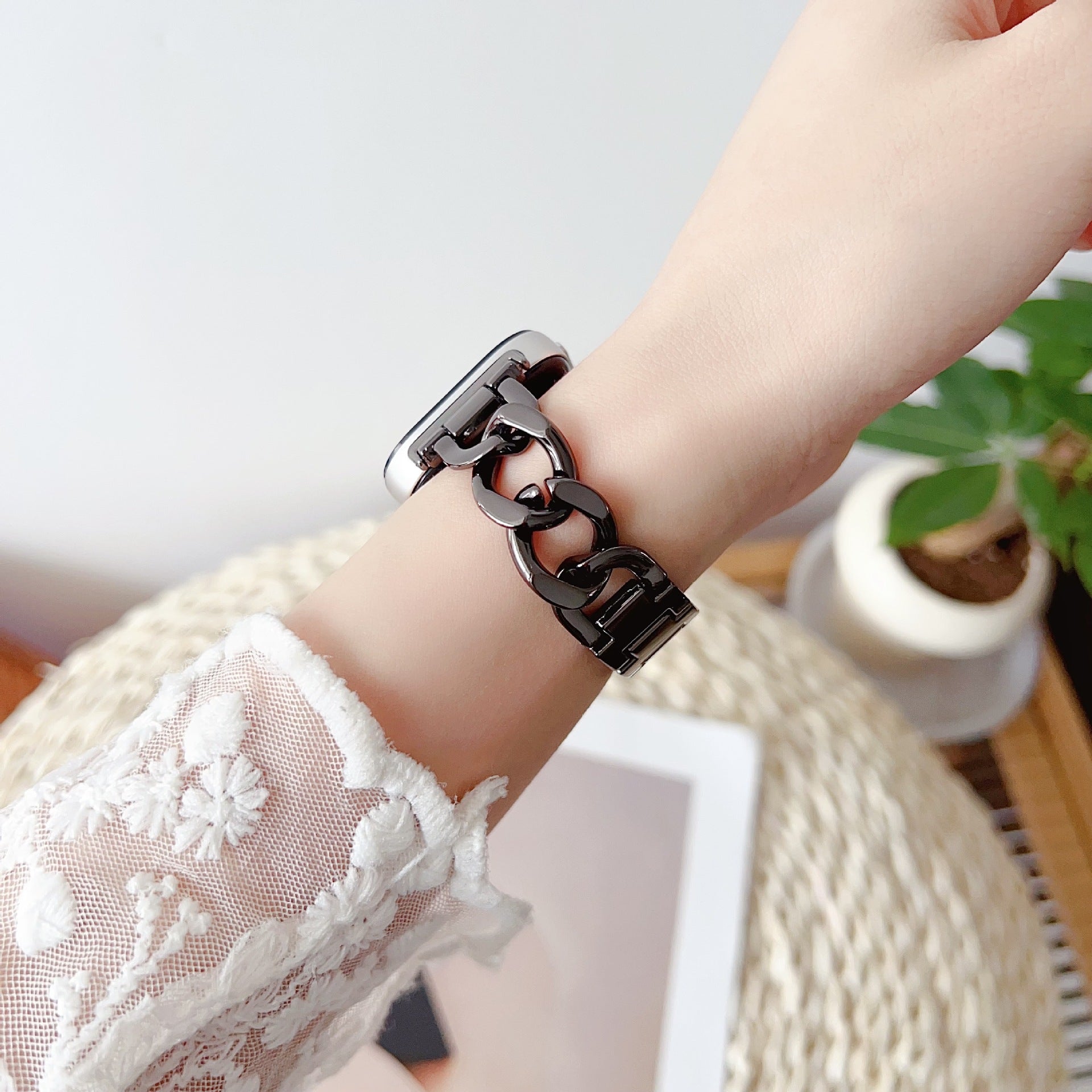 Elegant Apple Watch Luxury Bracelet