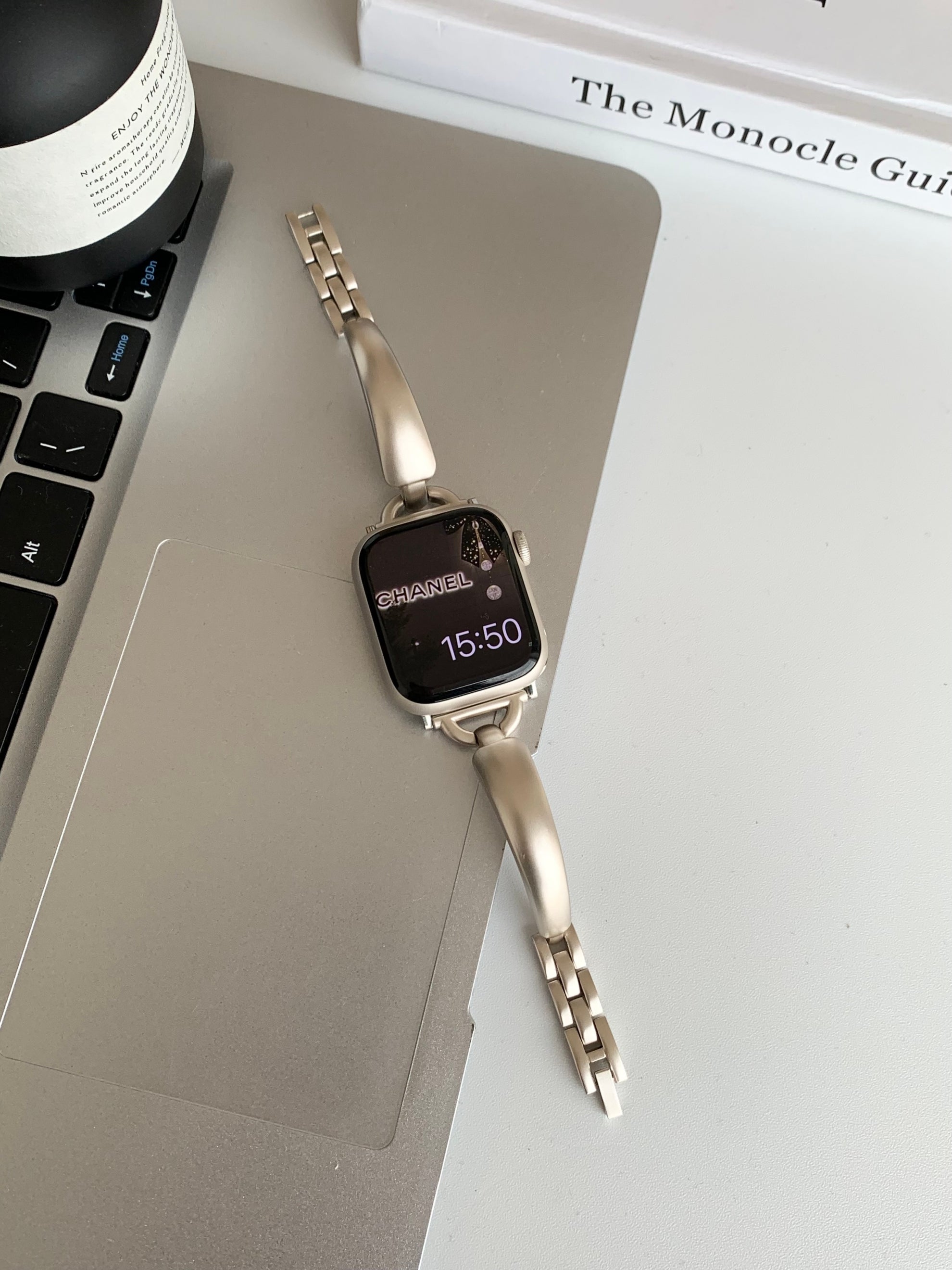Elegant Metal Bracelet for Apple Watch